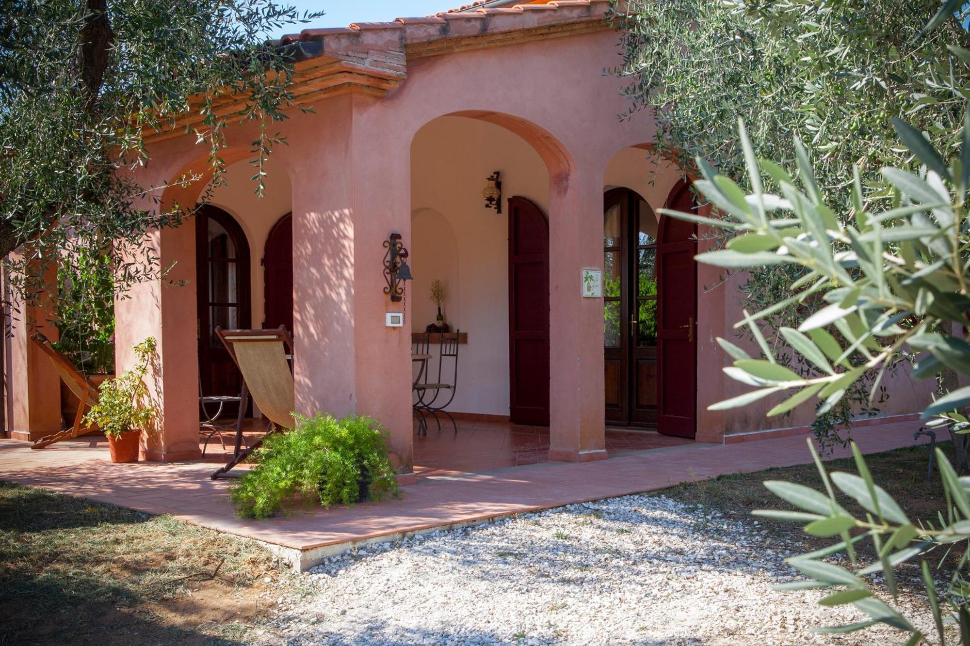 Agriturismo Tra Gli Ulivi, Chiappini Winery Болгери Экстерьер фото